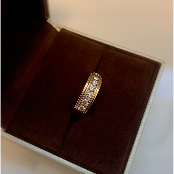 Men’s ring size 11.5 14k Gold .9 Carat Diamonds.